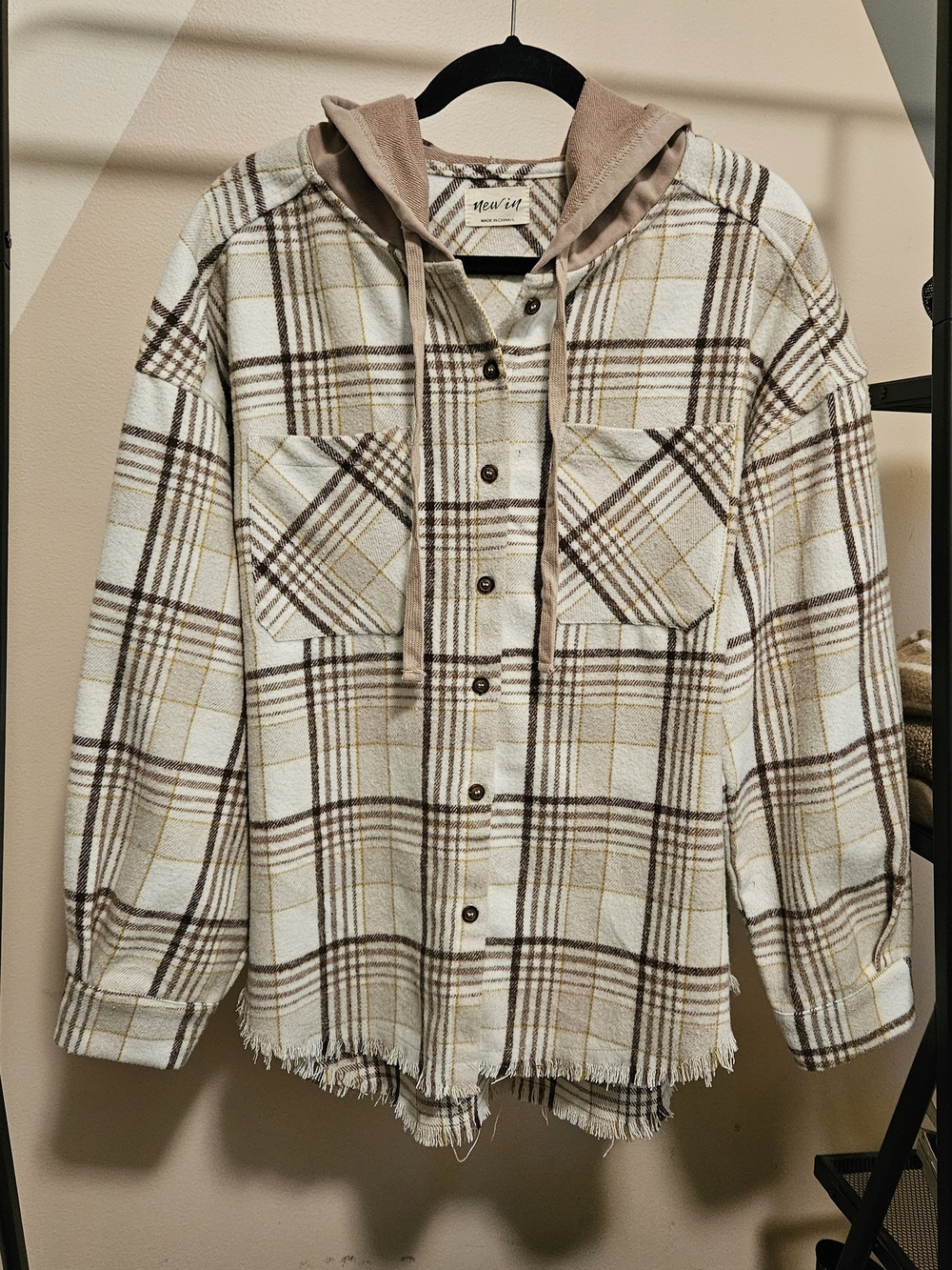 Plaid Button-Front Hooded Shirt Jacket in Cream and Brown Size Large